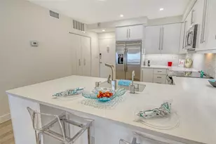 1000 Longboat Club Rd, Longboat Key, FL 34228 - Photo 10