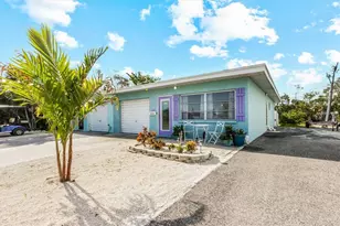 441 62nd St, Holmes Beach, FL 34217 - Photo 2