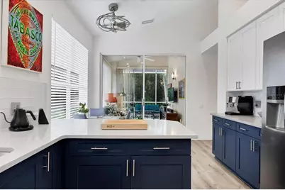 7904 Hampton Court, University Park, FL 34201 - Photo 16