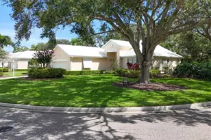 7904 Hampton Ct, University Park, FL 34201 - Photo 2