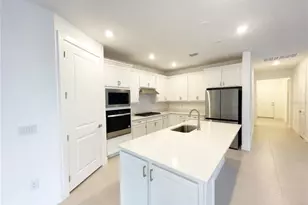 10011 Longmeadow Ave, Parrish, FL 34219 - Photo 8