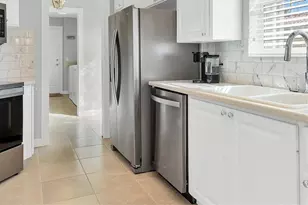 6057 Erice St, Venice, FL 34293 - Photo 10