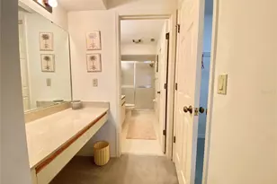 6211 Timberlake Dr, Sarasota, FL 34243 - Photo 16