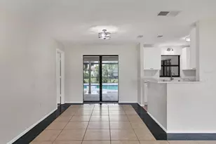 2102 Country Meadows Pl, Sarasota, FL 34235 - Photo 10