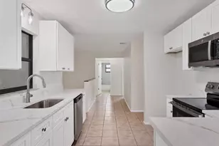 2102 Country Meadows Pl, Sarasota, FL 34235 - Photo 14