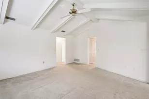 3640 Aster Dr, Sarasota, FL 34233 - Photo 16