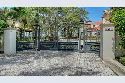 4423 Bay Shore Road, Sarasota, FL 34234 - Photo 30