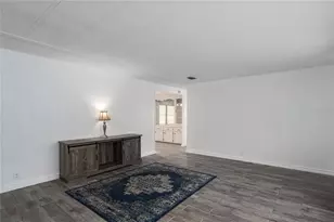 6710 36th Ave E, Palmetto, FL 34221 - Photo 10