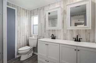 6710 36th Ave E, Palmetto, FL 34221 - Photo 14