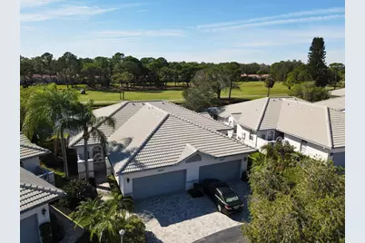 5662 Long Common Circle #8, Sarasota, FL 34235 - Photo 2