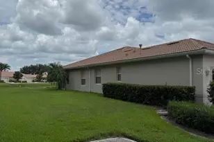 8228 Simpson Falls Ct, Sarasota, FL 34243 - Photo 16