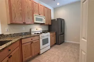 8228 Simpson Falls Ct, Sarasota, FL 34243 - Photo 6