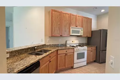 8228 Simpson Falls Court, Sarasota, FL 34243 - Photo 6