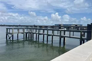 611 Gulf Dr N, Bradenton Beach, FL 34217 - Photo 4