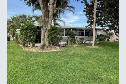 8505 Monarch Place, Palmetto, FL 34221 - Photo 4