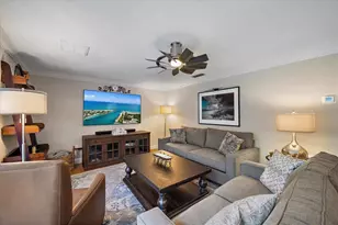 4533 Friar Tuck Ln, Sarasota, FL 34232 - Photo 4