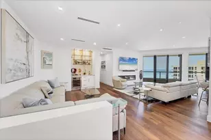 1211 Gulf of Mexico Dr, Longboat Key, FL 34228 - Photo 4