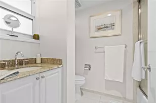 225 Sands Point Rd, Longboat Key, FL 34228 - Photo 18