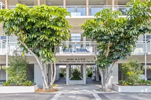 225 Sands Point Rd, Longboat Key, FL 34228 - Photo 2