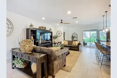 2807 Oriole Drive, Sarasota, FL 34243 - Photo 6