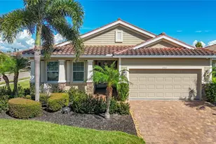 2807 Oriole Dr, Sarasota, FL 34243 - Photo 1