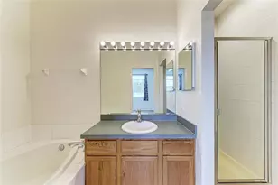 3934 Yellowstone Cir, Sarasota, FL 34233 - Photo 28