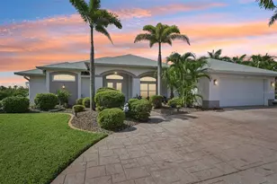 4173 Beach View Ct, Port Charlotte, FL 33948 - Photo 2