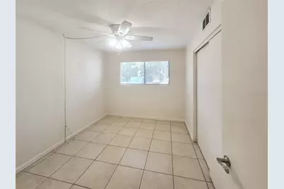 6033 34th Street W #11, Bradenton, FL 34210 - Photo 6