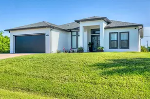 10270 Castanet Ave, Englewood, FL 34224 - Photo 4