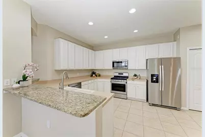 7039 Woodmore Terrace, Lakewood Ranch, FL 34202 - Photo 12