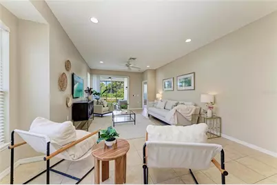 7039 Woodmore Terrace, Lakewood Ranch, FL 34202 - Photo 6