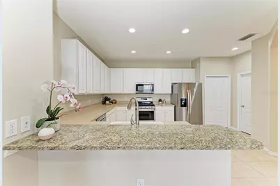 7039 Woodmore Terrace, Lakewood Ranch, FL 34202 - Photo 12