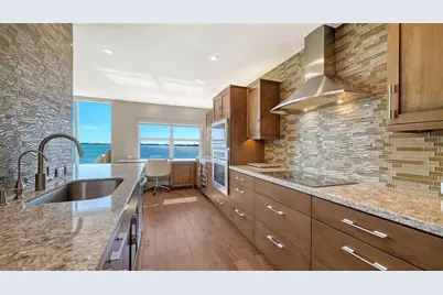 400 Golden Gate Point #31, Sarasota, FL 34236 - Photo 14