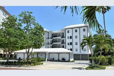 400 Golden Gate Point #31, Sarasota, FL 34236 - Photo 2