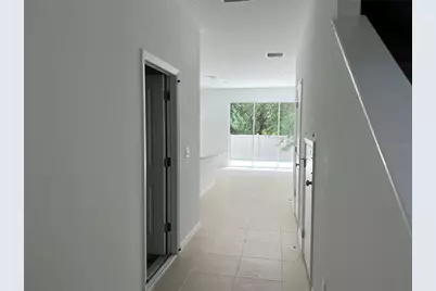 6413 Fairmont Lane, Palmetto, FL 34221 - Photo 2