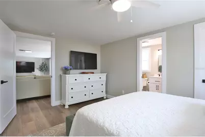 211 Island Circle, Sarasota, FL 34242 - Photo 18