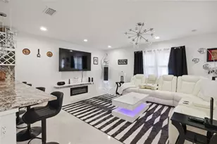 6917 22nd St W, Bradenton, FL 34207 - Photo 12