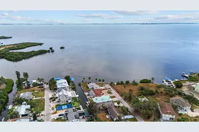 6917 22nd Street W, Bradenton, FL 34207 - Photo 6
