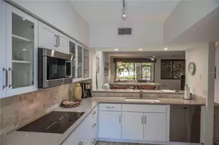 1912 Harbourside Dr, Longboat Key, FL 34228 - Photo 4