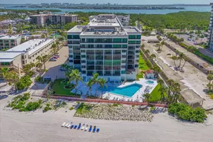 1102 Benjamin Franklin Dr, Sarasota, FL 34236 - Photo 4