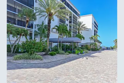 1102 Benjamin Franklin Drive #310, Sarasota, FL 34236 - Photo 2