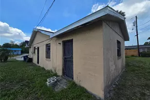 924 31st St E, Palmetto, FL 34221 - Photo 4