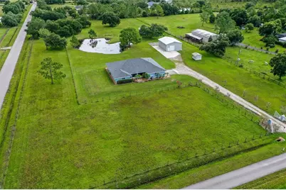 6905 229th Street E, Bradenton, FL 34211 - Photo 2