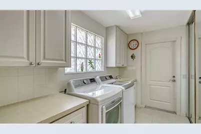 5737 Ivrea Drive, Sarasota, FL 34238 - Photo 26