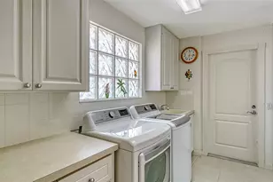 5737 Ivrea Dr, Sarasota, FL 34238 - Photo 26