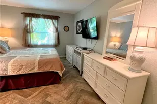 912 La Costa Cir, Sarasota, FL 34237 - Photo 22