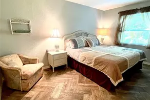912 La Costa Cir, Sarasota, FL 34237 - Photo 26