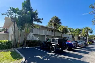 912 La Costa Cir, Sarasota, FL 34237 - Photo 2