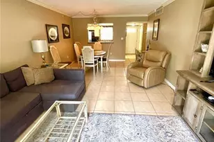 912 La Costa Cir, Sarasota, FL 34237 - Photo 20