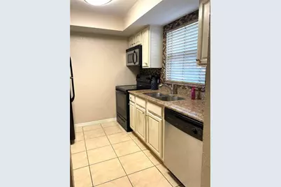 912 La Costa Circle #Unit 3, Sarasota, FL 34237 - Photo 6